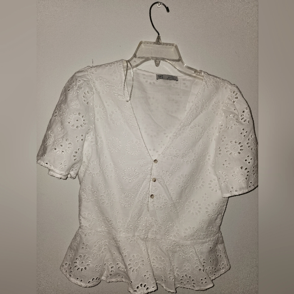 Zara Eyelet  Blouse New Without tag